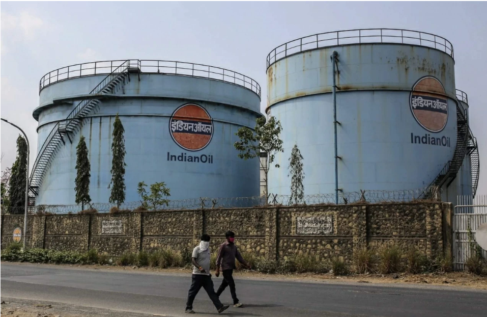 Ấn Độ miễn thuế nhập khẩu loạt hóa chất dầu mỏ để ứng phó biến động Trung Đông